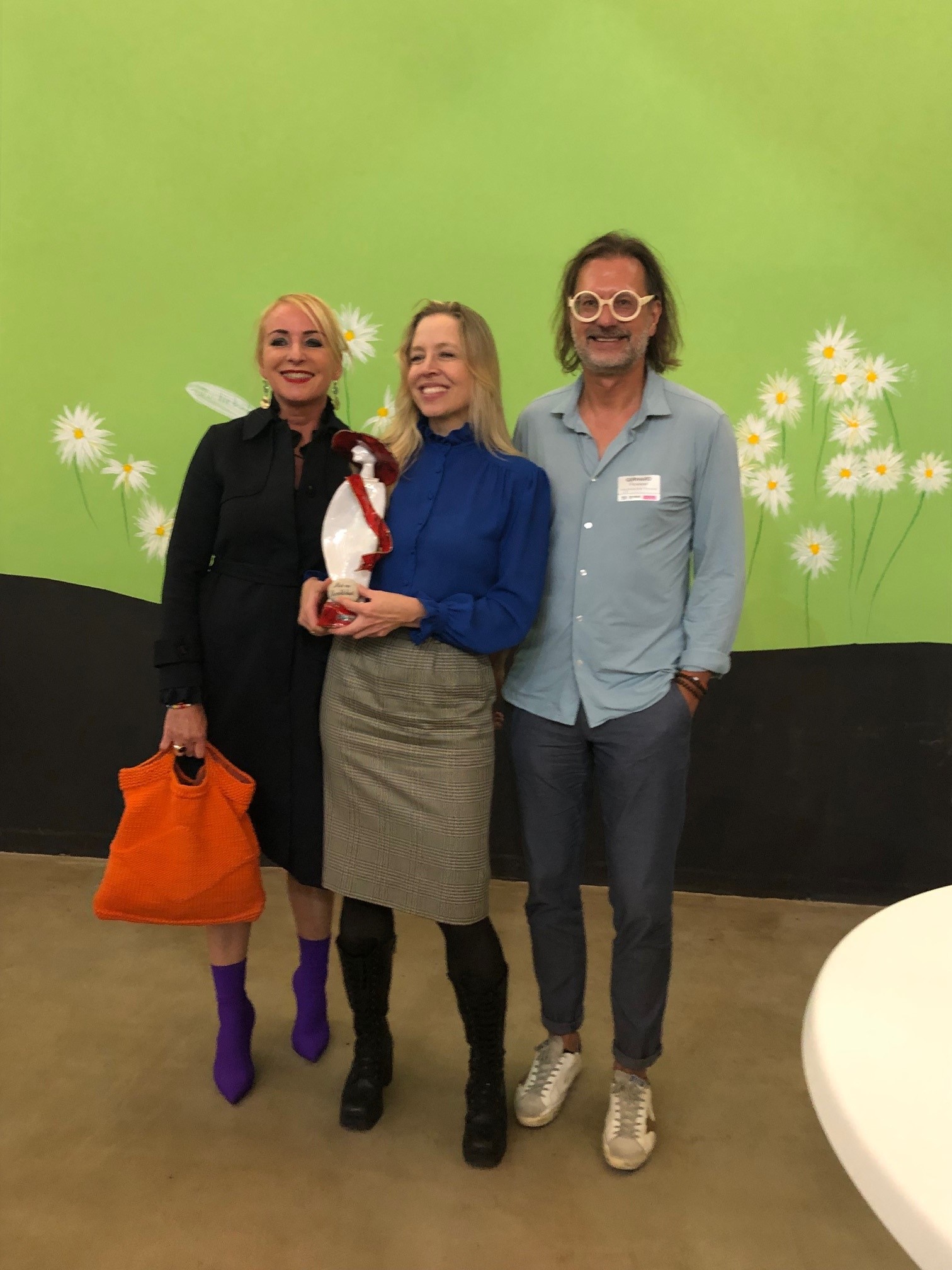 Ilona & Gerhard Filzwieser mit Nina Proll bei Madame Courage